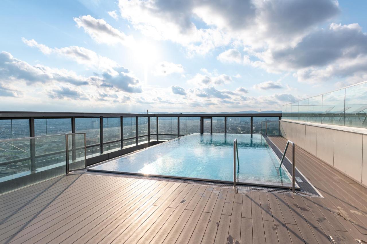 Apartment Over The Roofs Of Wina Bagian luar foto