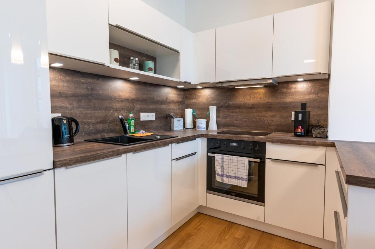 Apartment Over The Roofs Of Wina Bagian luar foto