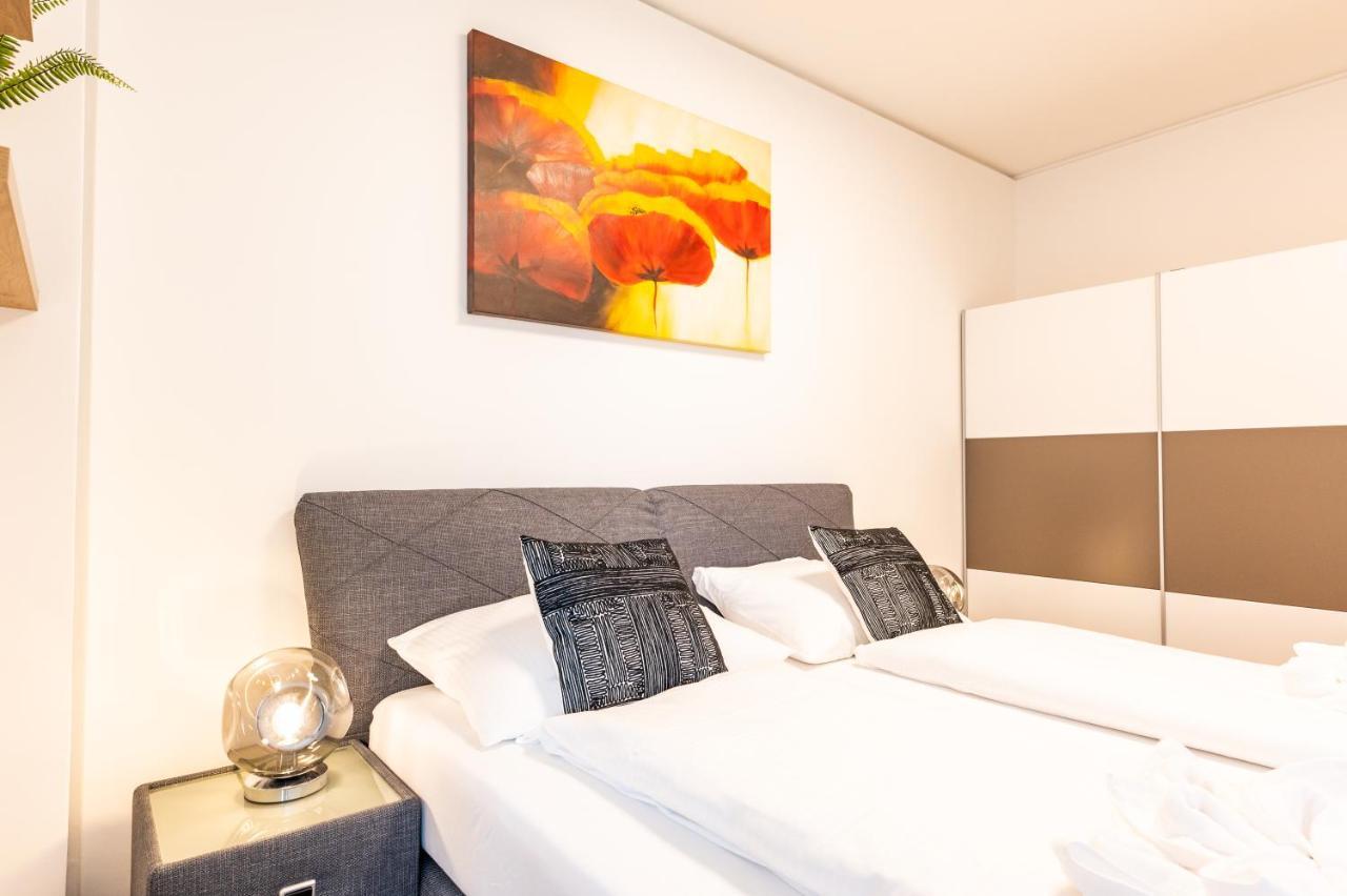 Apartment Over The Roofs Of Wina Bagian luar foto