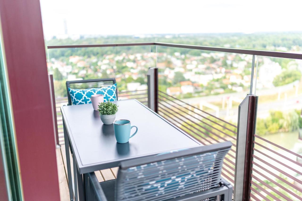 Apartment Over The Roofs Of Wina Bagian luar foto